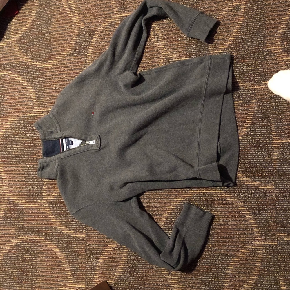 Tommy Hilfiger sweater
